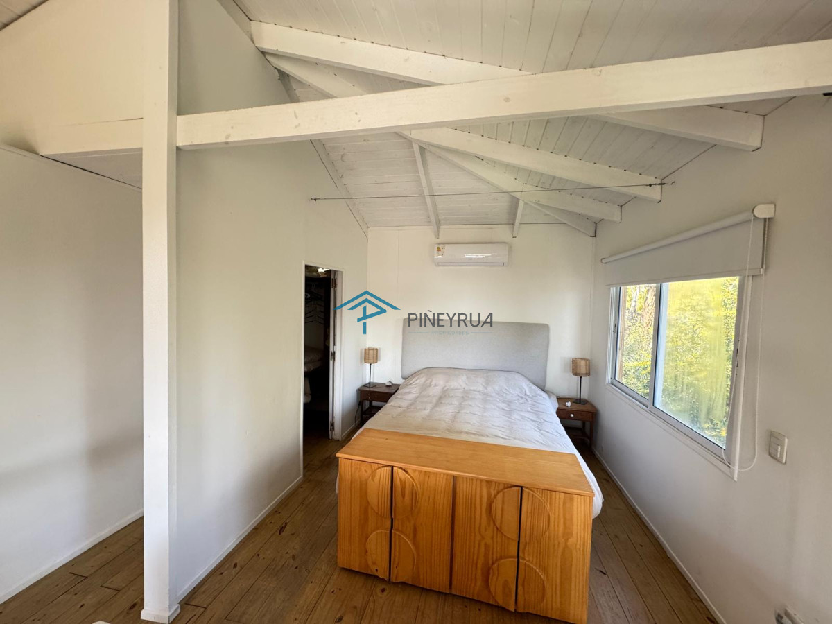 CASA EN VENTA EN SANTA MONICA CON VISTA A LAGUNA JOSE IGNACIO