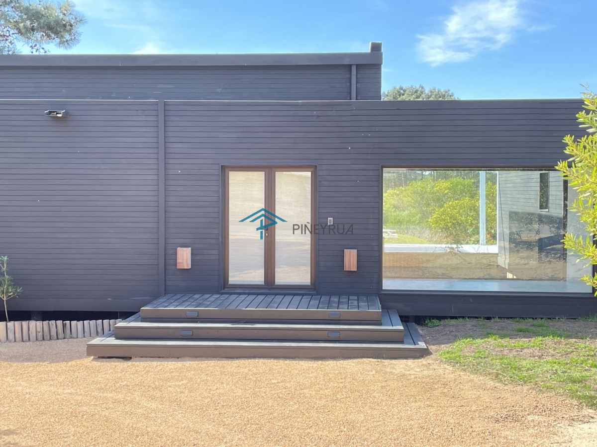 CASA EN VENTA EN LAGUNA ESCONDIDA, JOSE IGNACIO 4 DORMITORIOS