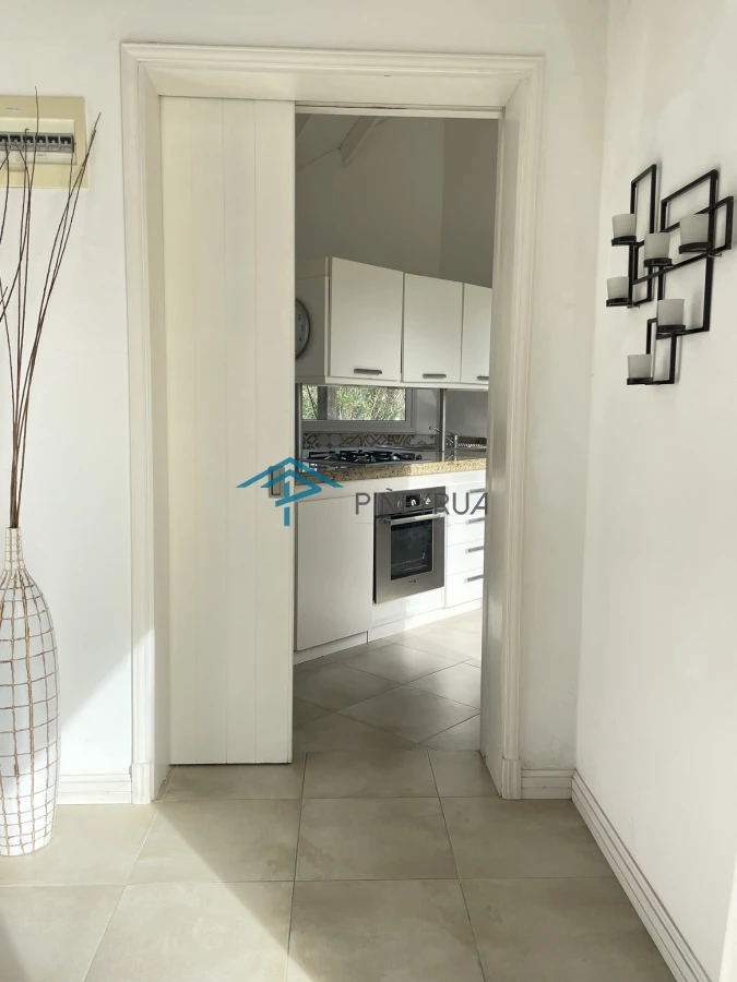 MODERNA PROPIEDAD EN VENTA EN EL CLUB LAGUNA BLANCA 5 DORMITORIOS