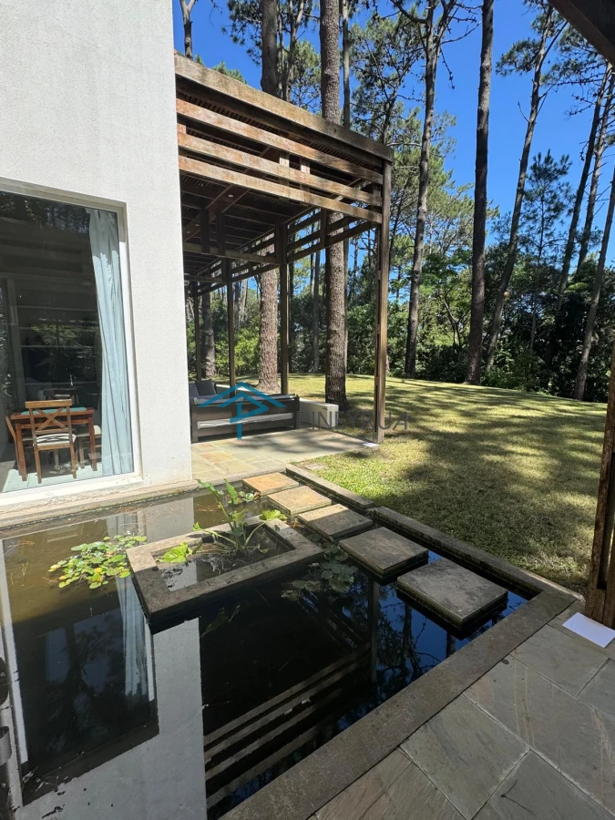Casa ID.138 - EXCELENTE PROPIEDAD EN ALQUILER EN LAGUNA BLANCA 4 DORMITORIOS