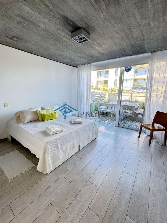 CASA EN VENTA EN LA BARRA A POCOS METROS DE LA PLAYA 5 DORMITORIOS