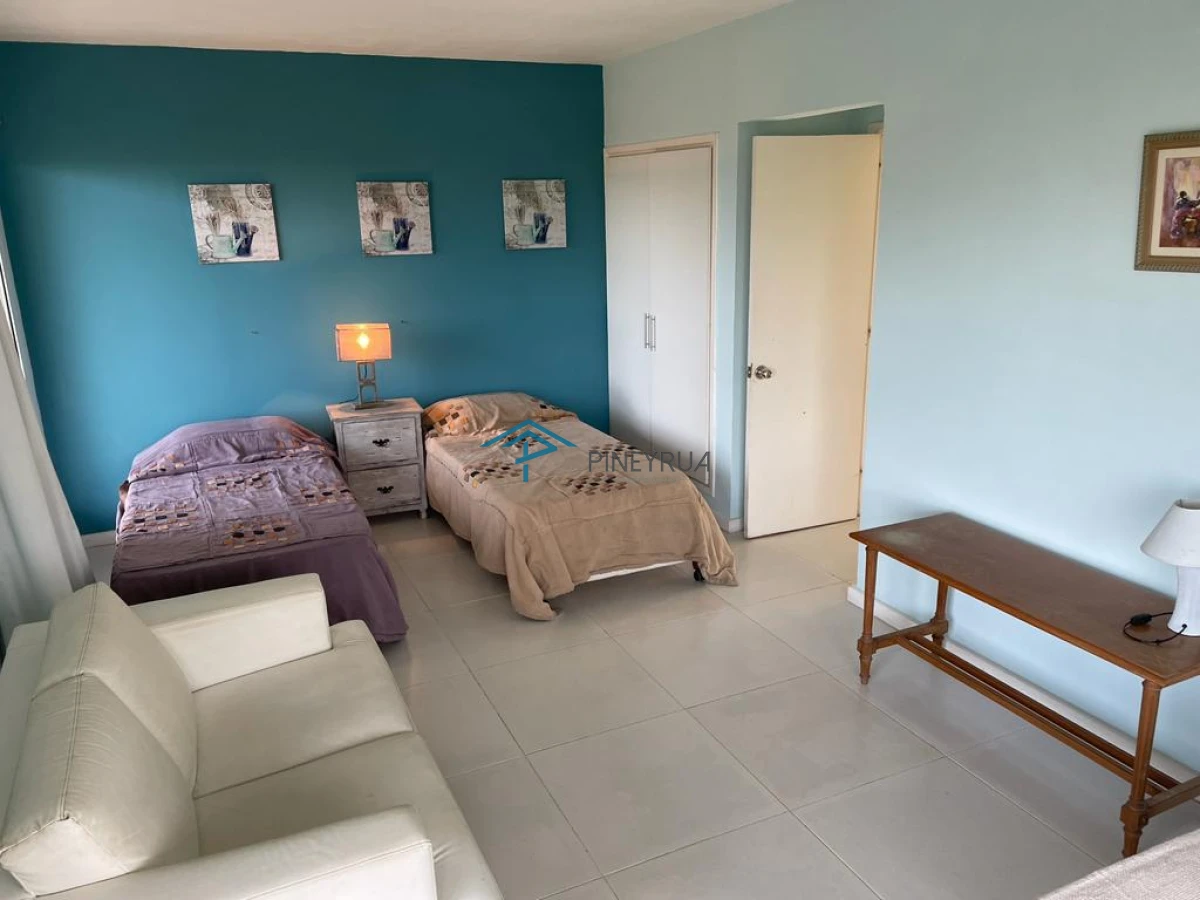 Casa ID.174 - EN VENTA COMODA CASA DE 6 DORMITORIOS CERCA DE PLAYA MONTOYA
