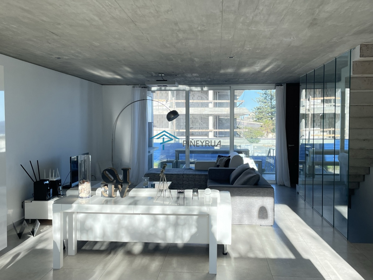 Casa ID.309 - CASA EN VENTA EN LA BARRA A POCOS METROS DE LA PLAYA 5 DORMITORIOS