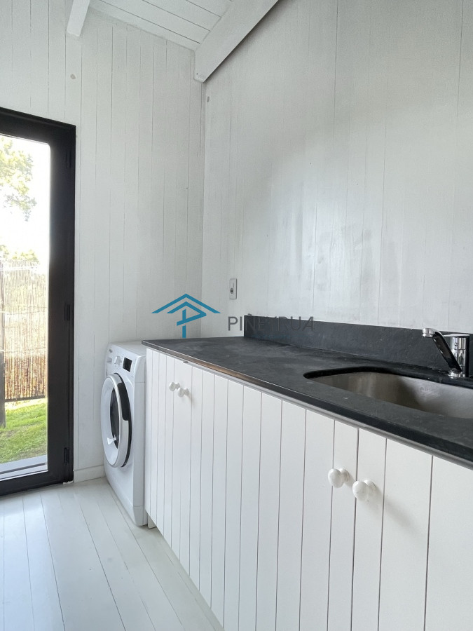 CASA EN VENTA EN LAGUNA ESCONDIDA, JOSE IGNACIO 4 DORMITORIOS