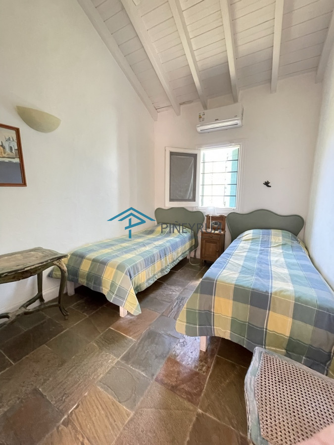 CASA EN ALQUILER TEMPORARIO EN MONTOYA, A POCAS CUADRAS DEL MAR
