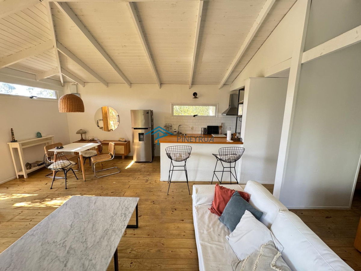 CASA EN VENTA EN SANTA MONICA CON VISTA A LAGUNA JOSE IGNACIO
