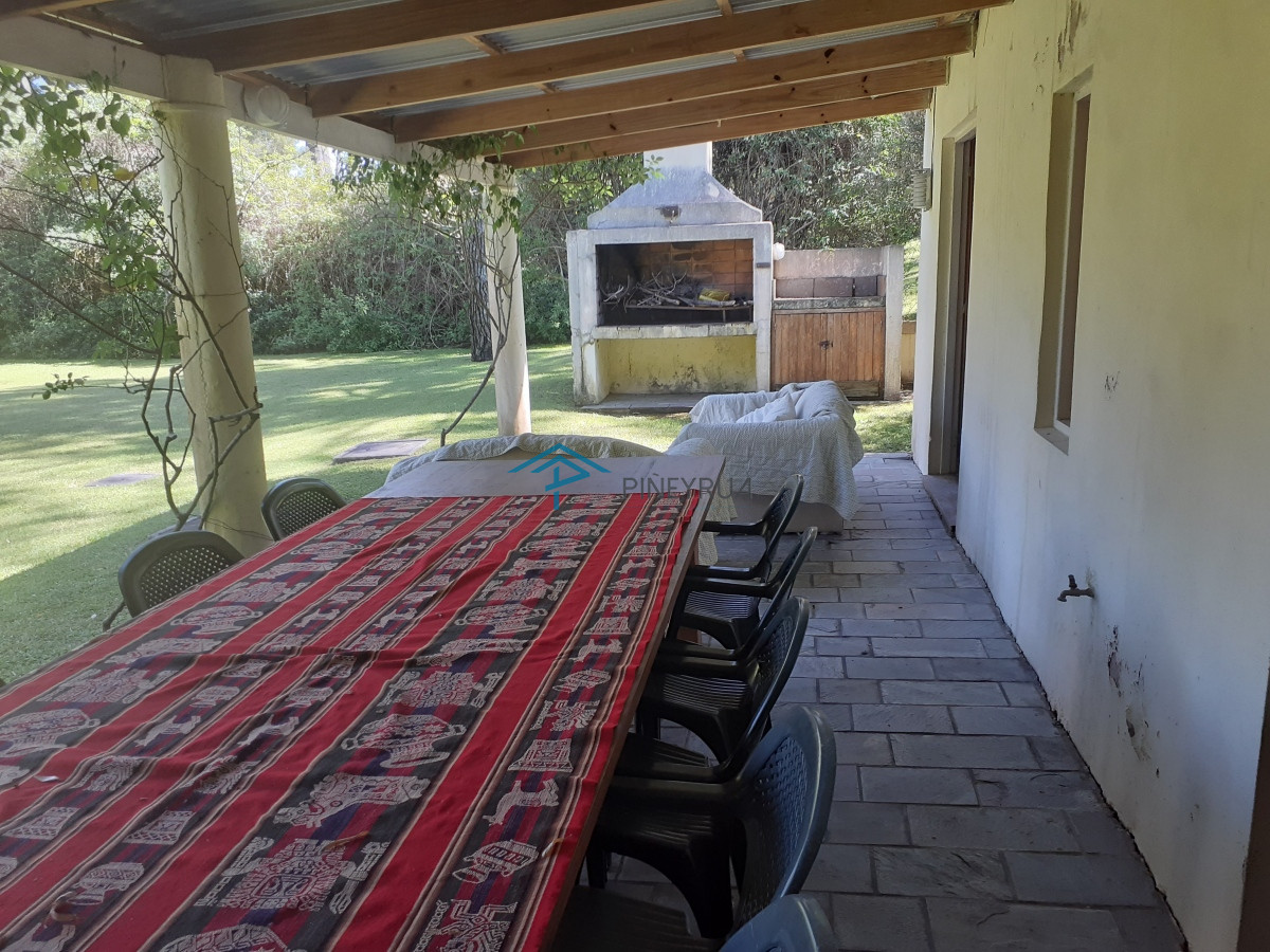 ALQUILER TEMPORARIO CASA DE 5 DORMITORIOS EN ALTOS DE MONTOYA