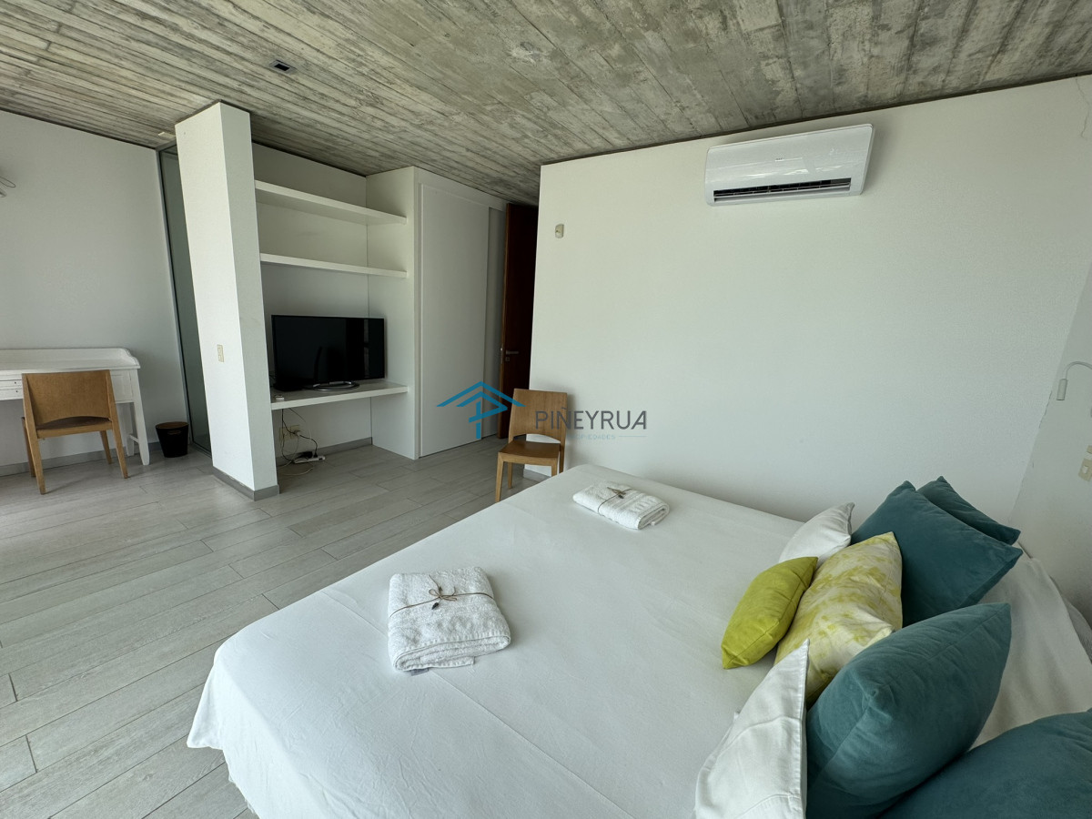 CASA EN VENTA EN LA BARRA A POCOS METROS DE LA PLAYA 5 DORMITORIOS
