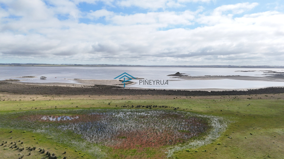 CASA EN VENTA EN SANTA MONICA CON VISTA A LAGUNA JOSE IGNACIO