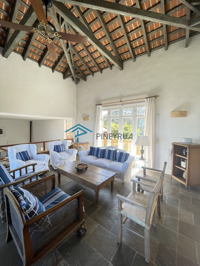CASA EN ALQUILER TEMPORARIO EN MONTOYA, A POCAS CUADRAS DEL MAR