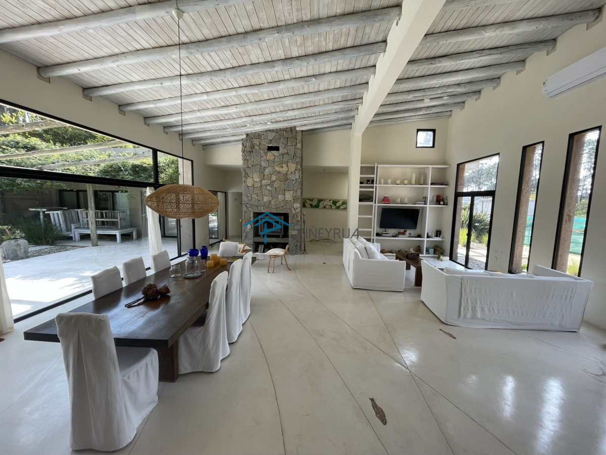 Casa ID.219 - Encantadora casa en Venta Laguna Blanca 3 dormitorios 