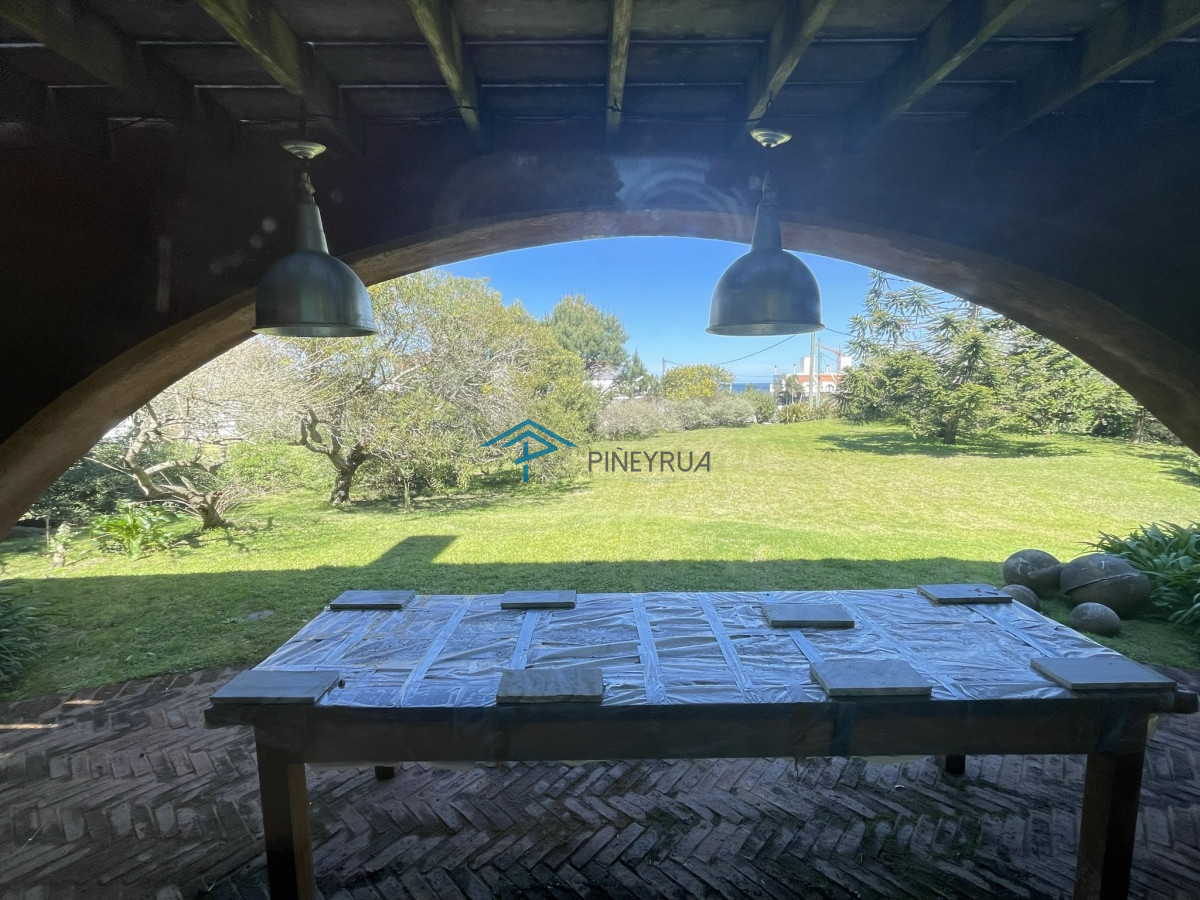 CASA EN ALQUILER TEMPORARIO EN MONTOYA, A POCAS CUADRAS DEL MAR