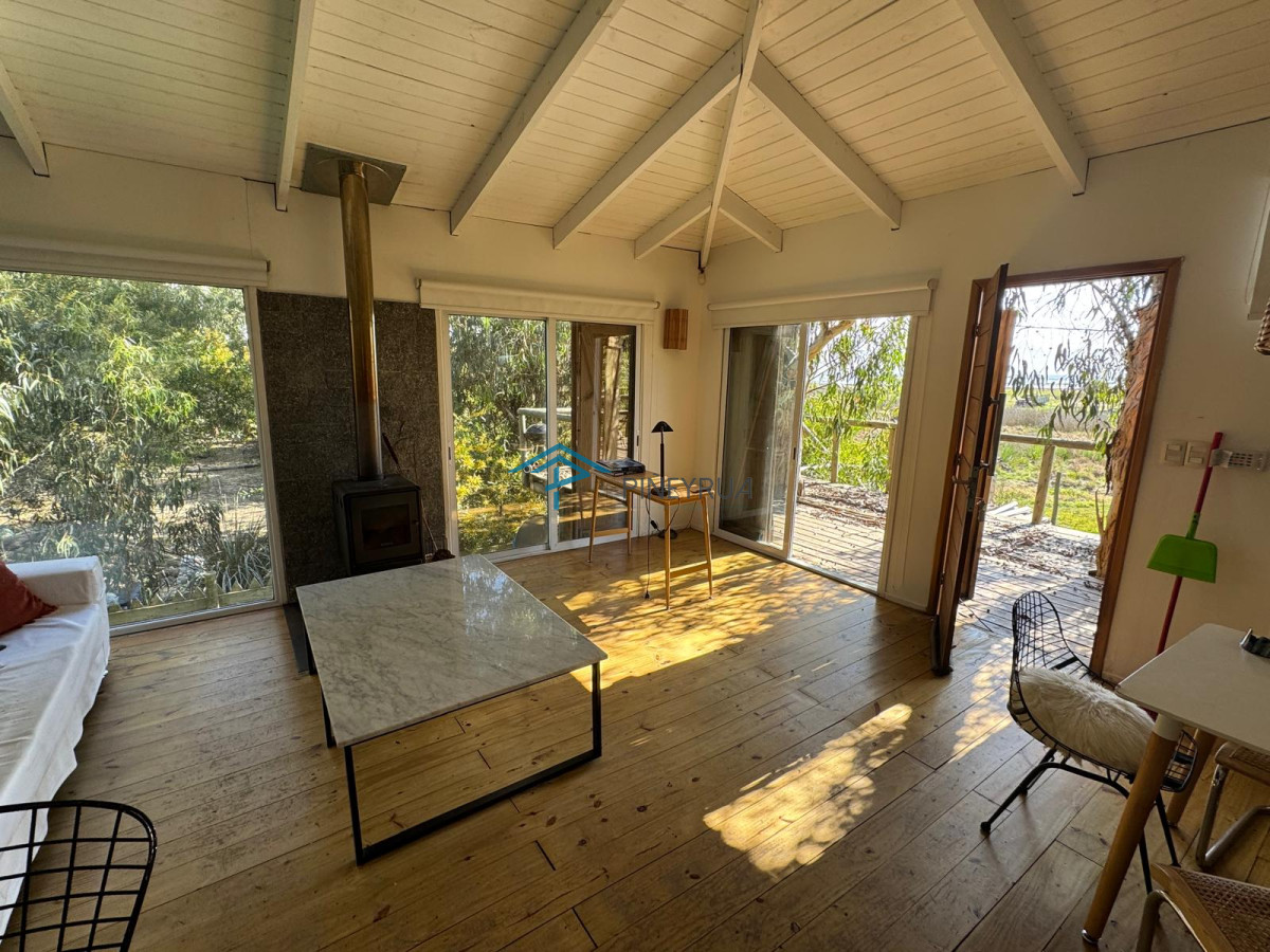 CASA EN VENTA EN SANTA MONICA CON VISTA A LAGUNA JOSE IGNACIO