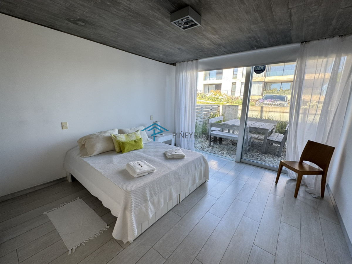 CASA EN VENTA EN LA BARRA A POCOS METROS DE LA PLAYA 5 DORMITORIOS