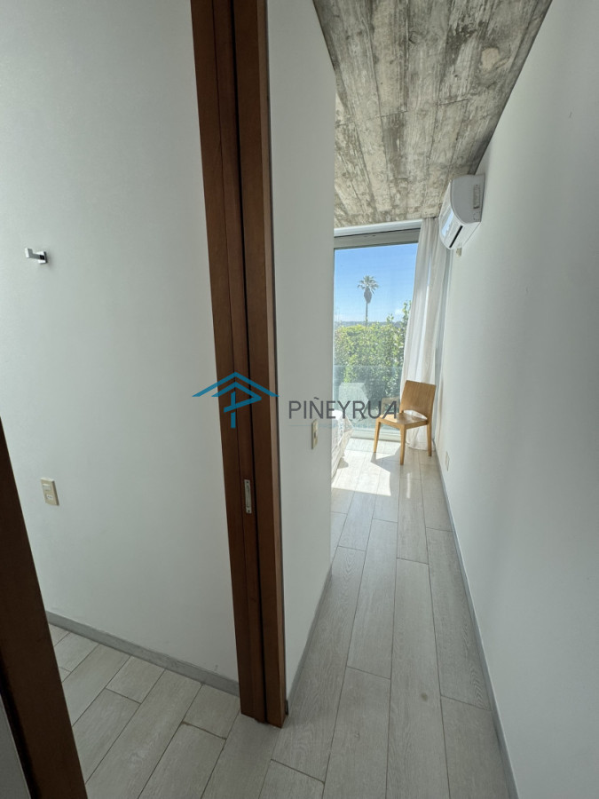 CASA EN VENTA EN LA BARRA A POCOS METROS DE LA PLAYA 5 DORMITORIOS