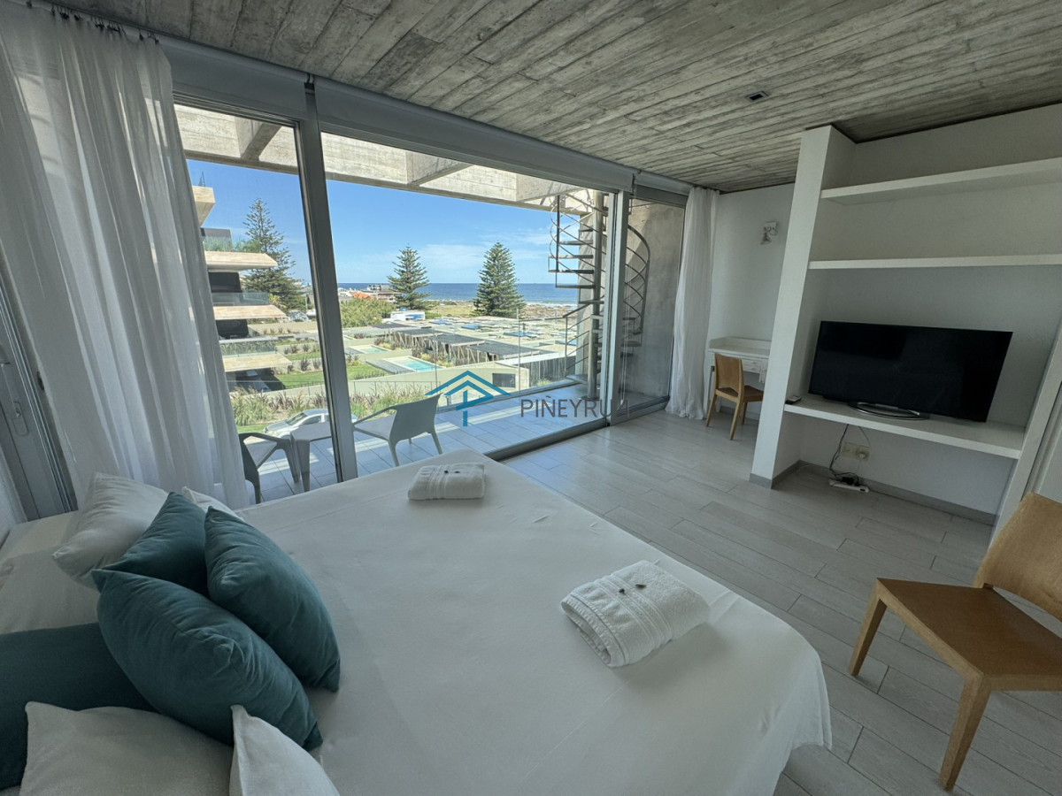 CASA EN VENTA EN LA BARRA A POCOS METROS DE LA PLAYA 5 DORMITORIOS