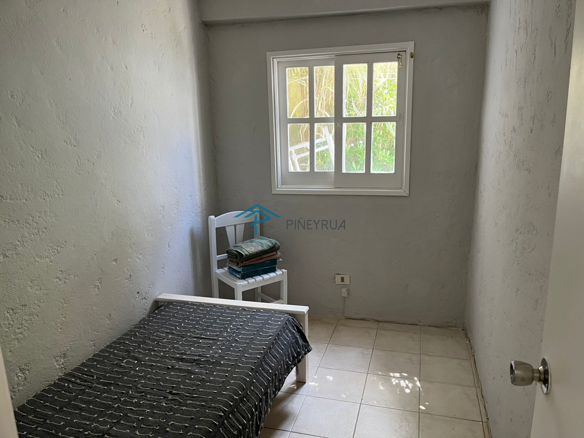 CASA EN VENTA EN MUY BUENA UBICACION EN LA BARRA A PASOS DE LA PLAYA