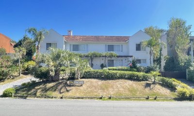 ESPECTACULAR PROPIEDAD EN VENTA EN MONTOYA 5 DORMITORIOS