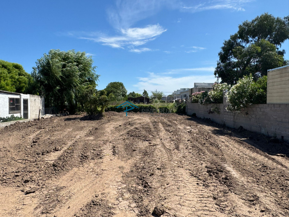 Lote en Balneario Buenos Aires sobre calle 38 a metros del mar.