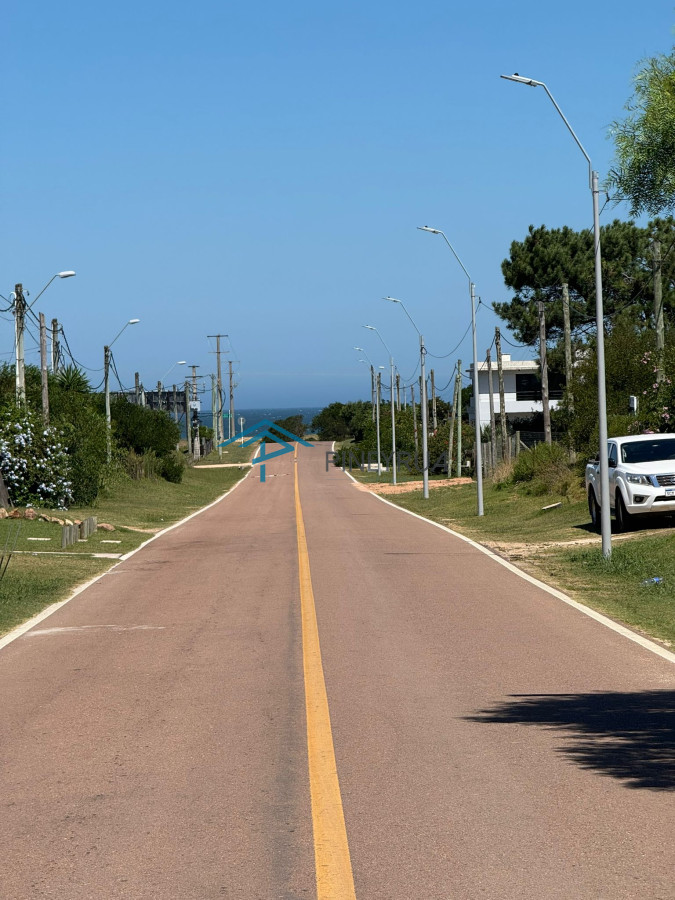 Lote en Balneario Buenos Aires sobre calle 38 a metros del mar.