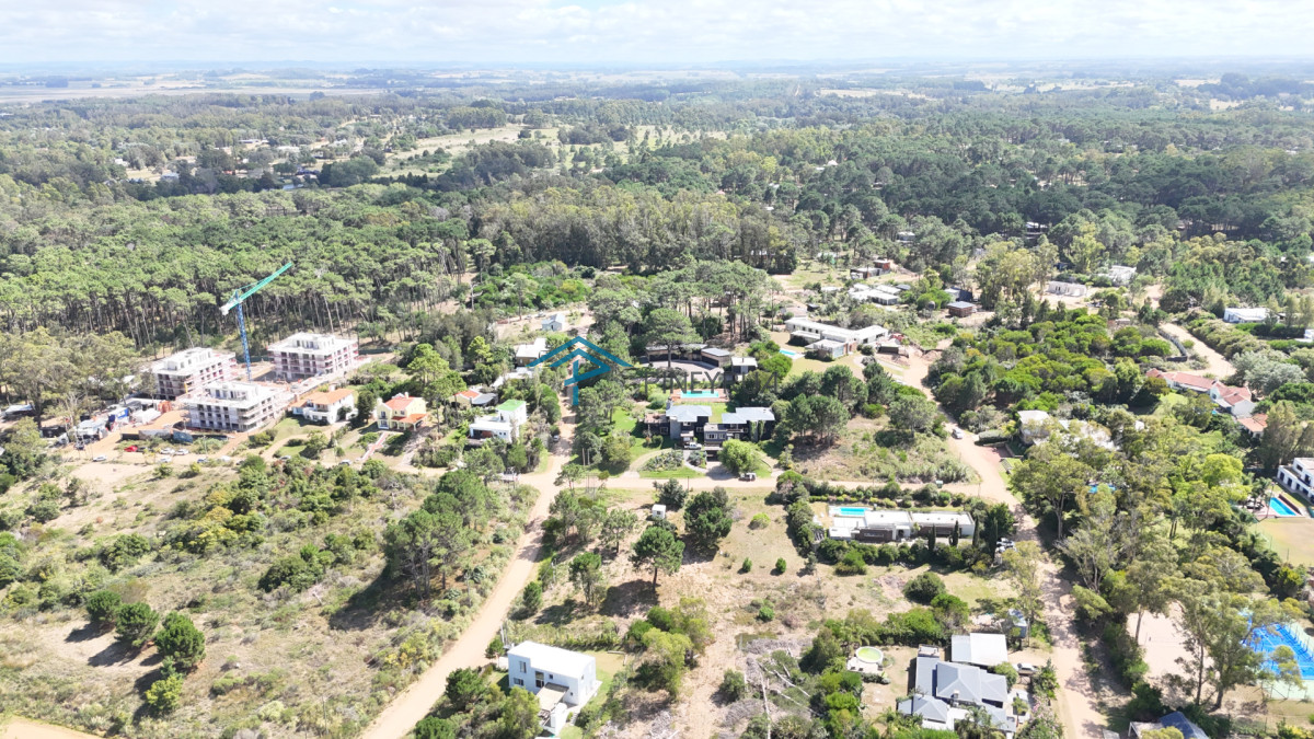 Lote en La Barra de 1013m2
