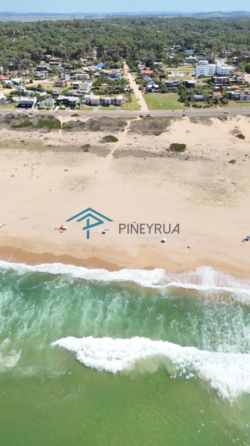 Terreno en Montoya a pasos del Mar 