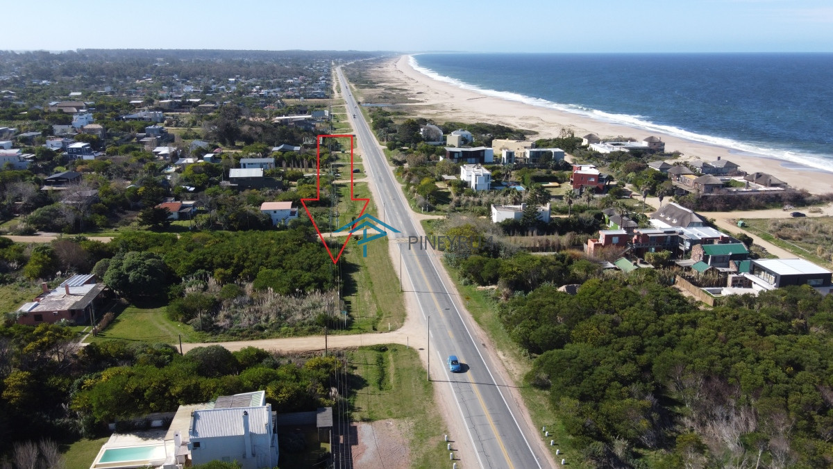 Terreno ID.367 - TERRENO DE 600 METROS SOBRE RUTA 10 EN ALTOS DE PUNTA PIEDRAS 