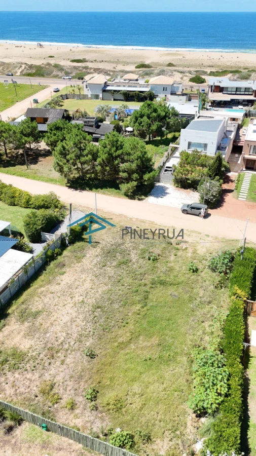 Terreno en Montoya a pasos del Mar 