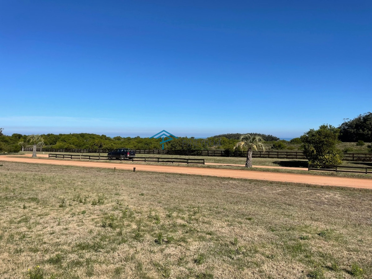 LOTE EN BARRIO PRIVADO LAS GARZAS