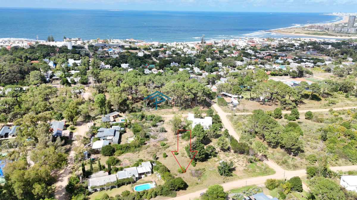 Lote en La Barra de 1013m2