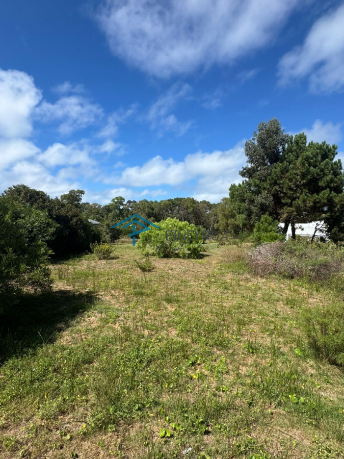 Lote en La Barra de 1013m2