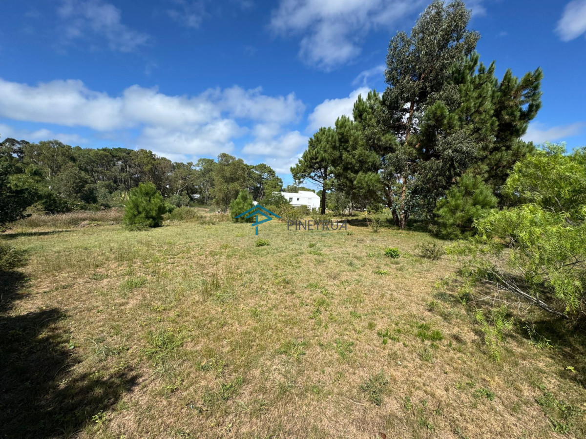 Lote en La Barra de 1013m2