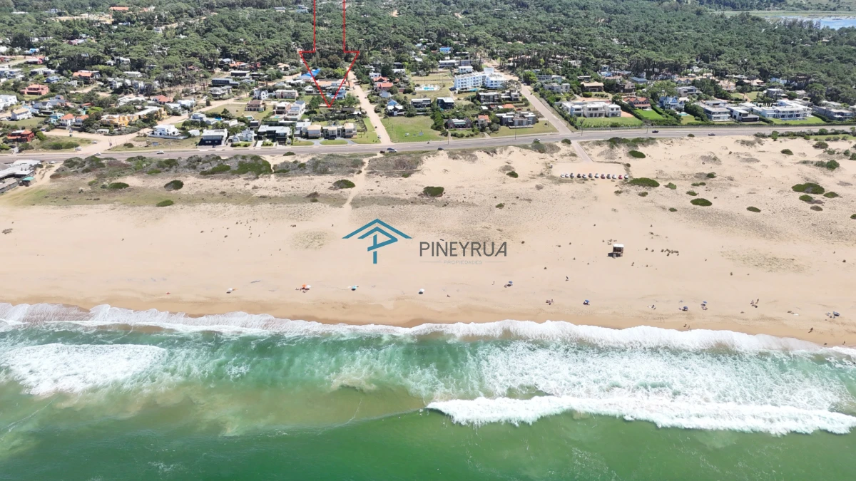 Terreno en Montoya a pasos del Mar 