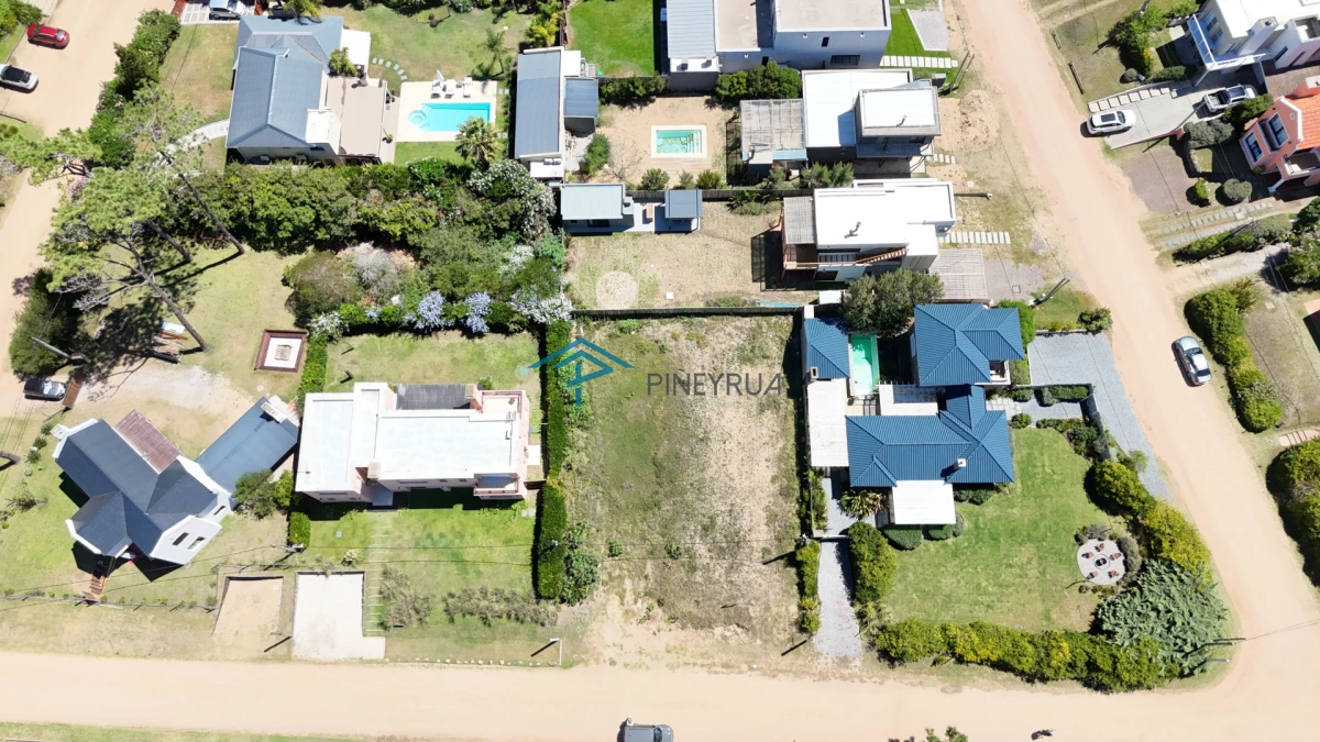 Terreno en Montoya a pasos del Mar 