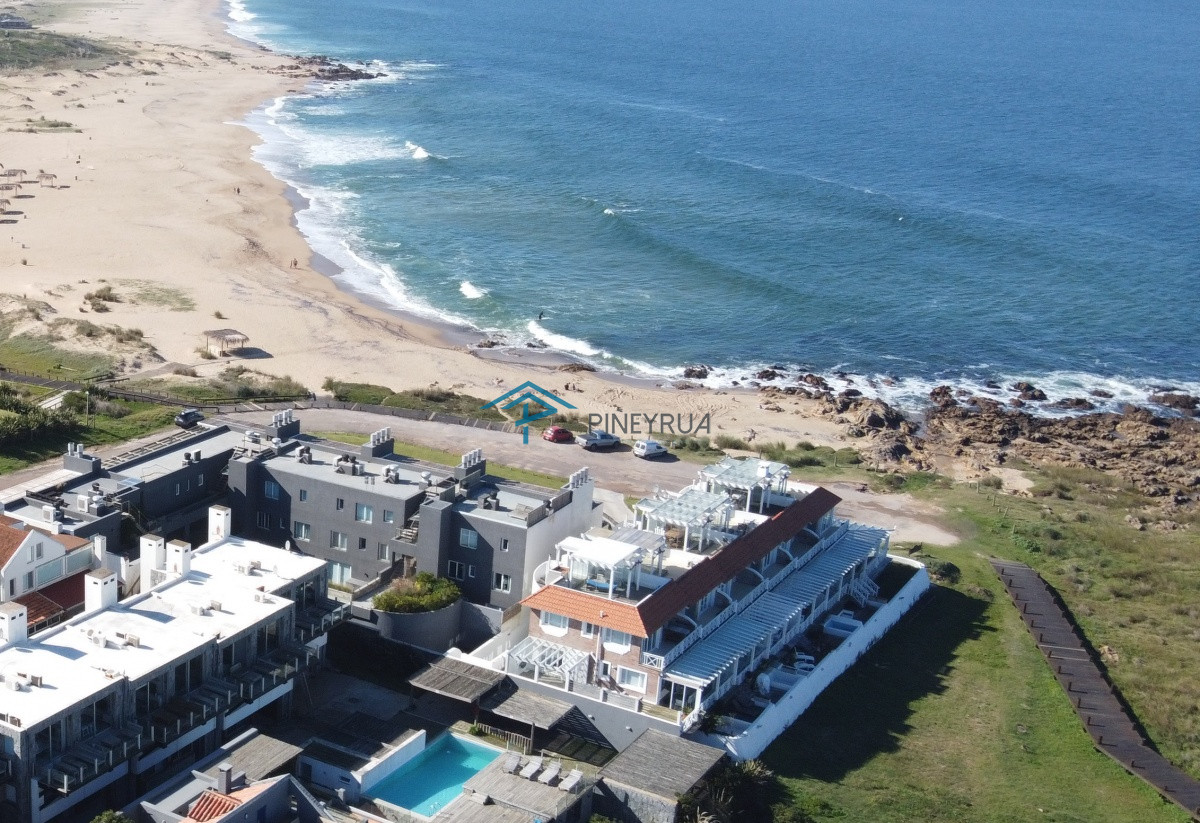 APARTAMENTO EN VENTA SOBRE PLAYA MONTOYA 2 DORMITORIOS