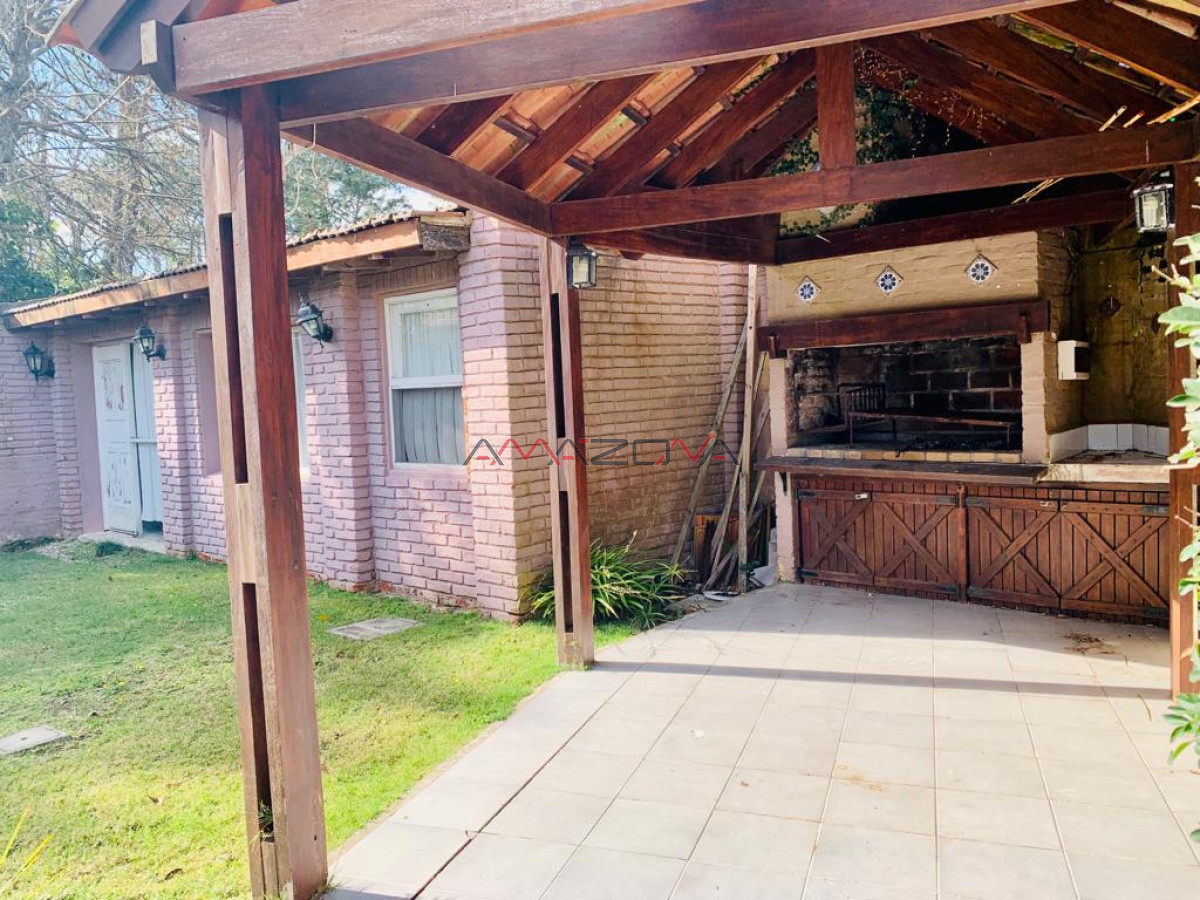 Casa ID.5666 -  Casa a Pasos del Mar  3 dormitorios y 2 baños