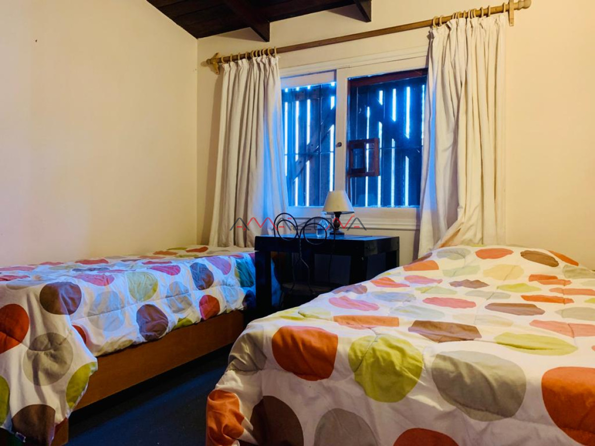 Casa ID.5666 -  Casa a Pasos del Mar  3 dormitorios y 2 baños
