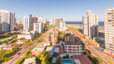 Venta apartamento 3 dormitorios playa brava