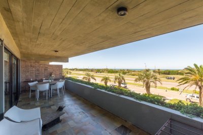 Venta apartamento 3 dormitorios en Playa Brava, Punta del Este