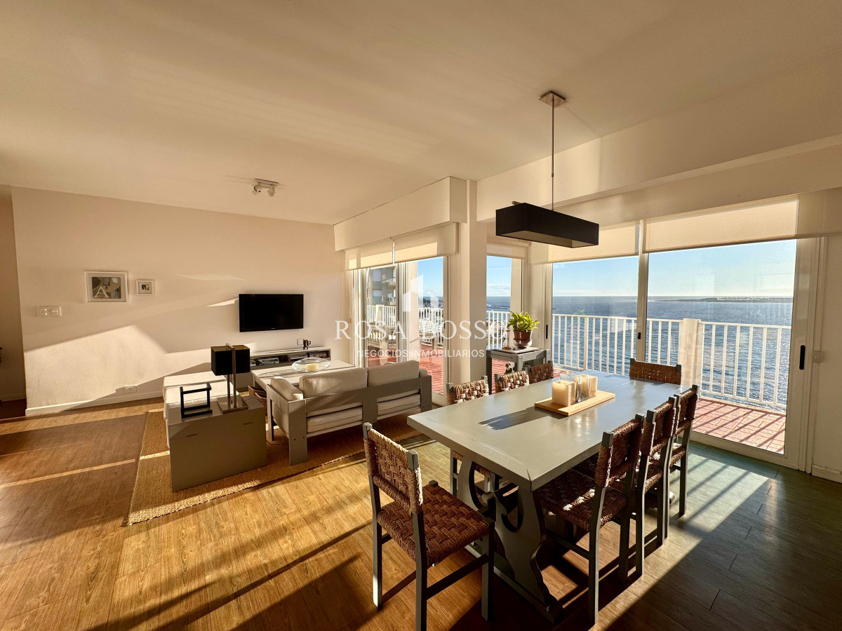 Apartamento ID.9800 - Penthouse en Venta 3 dormitorios Mansa Punta del Este