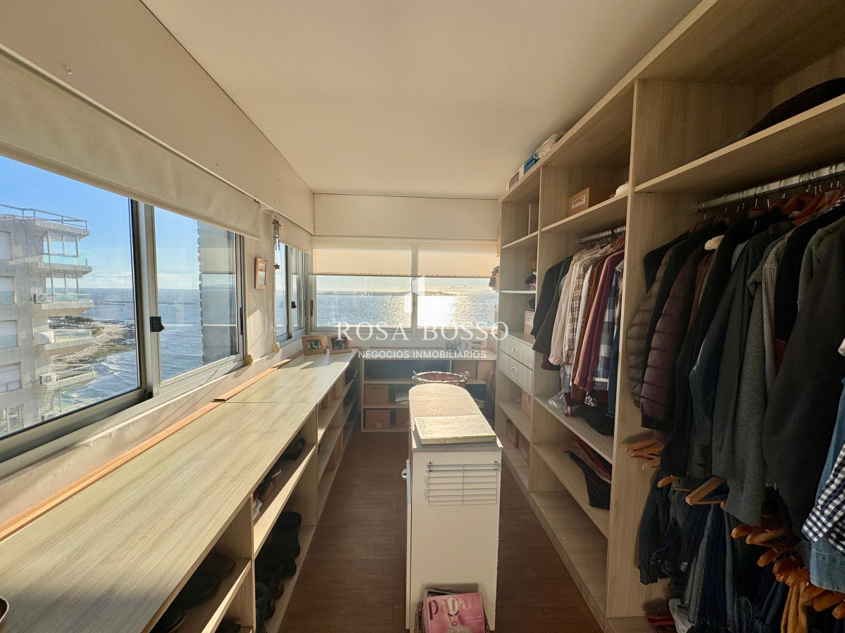 Apartamento ID.9800 - Penthouse en Venta 3 dormitorios Mansa Punta del Este