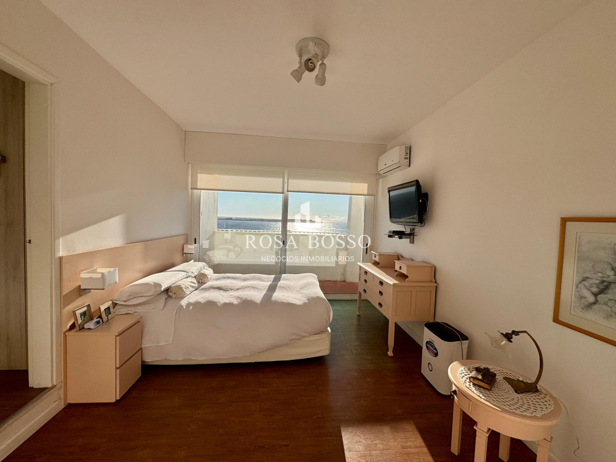 Apartamento ID.9800 - Penthouse en Venta 3 dormitorios Mansa Punta del Este