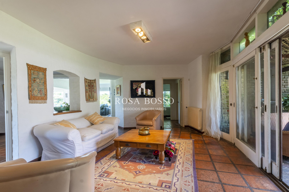Casa ID.9096 - Venta Casa 8 dormitorios Playa Mansa Punta del Este