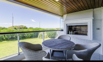Departamento en Venta de 4 Dormitorios + dependencia en Edificio Hipocampo, Punta del Este