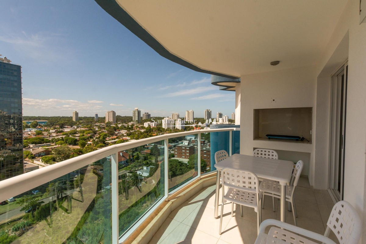 Apartamento ID.2491 -   Apartamento 2 dormitorios  Parrillero propio Mansa Punta del Este