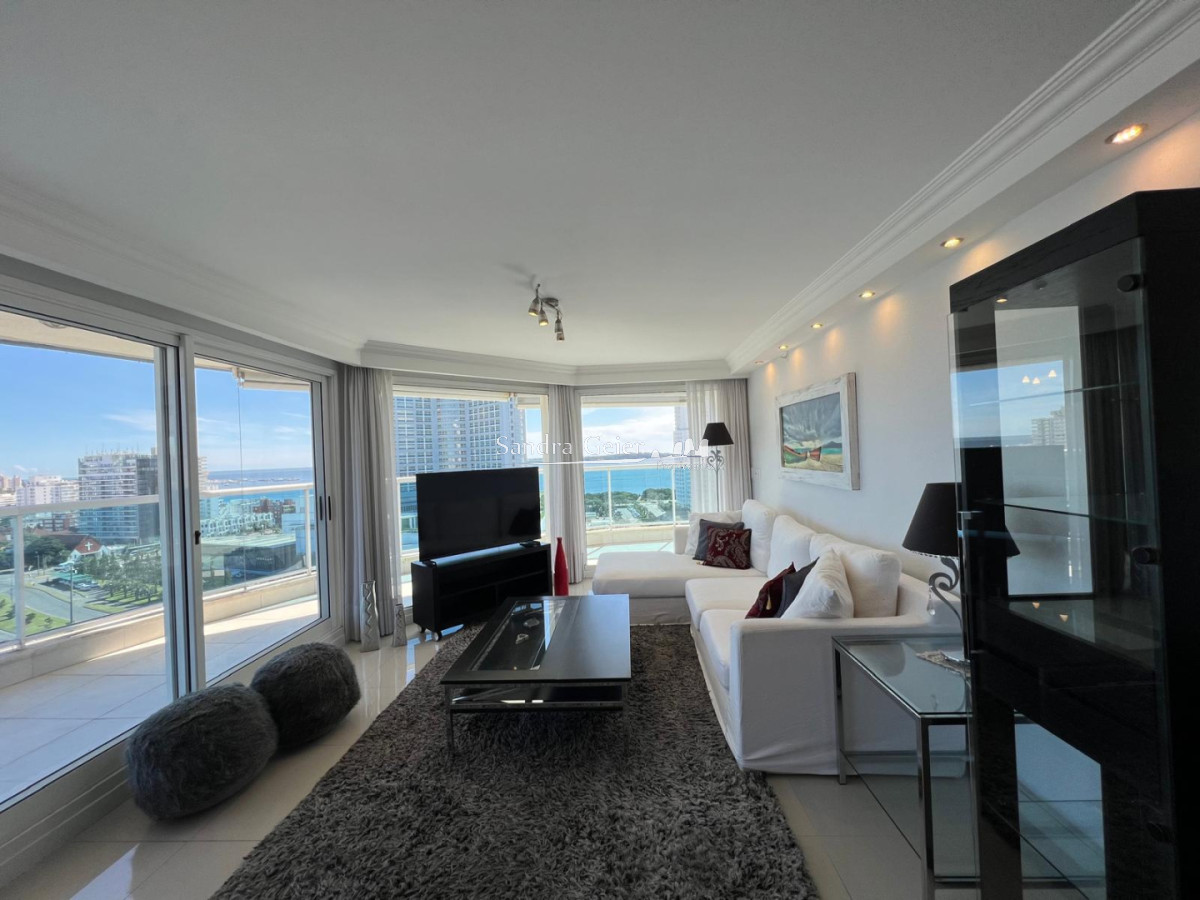 Apartamento ID.3186 - Venta apartamento 3 dormitorios más dependencia