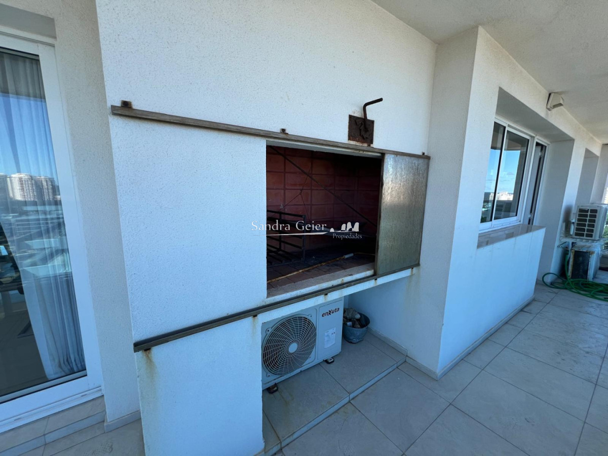 Apartamento ID.3186 - Venta apartamento 3 dormitorios más dependencia