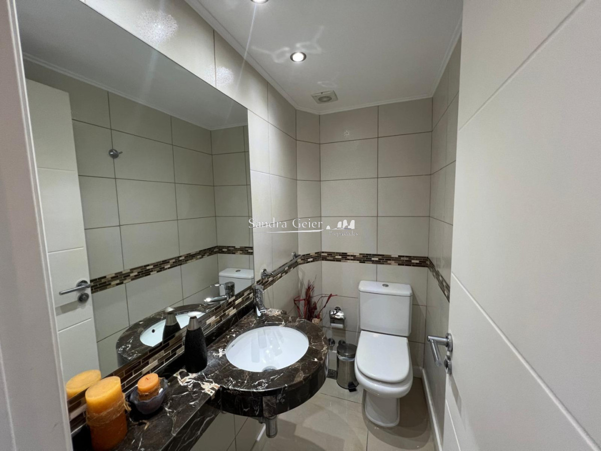 Apartamento ID.3186 - Venta apartamento 3 dormitorios más dependencia