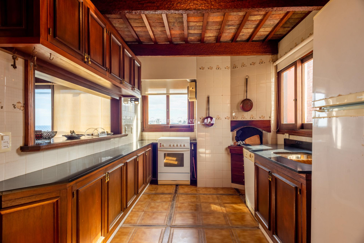 Apartamento ID.2945 -  Venta Mansa Departamento en venta, 3 dormitorios en Playa Mansa