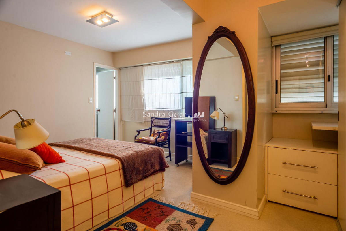 Apartamento ID.2945 -  Venta Mansa Departamento en venta, 3 dormitorios en Playa Mansa